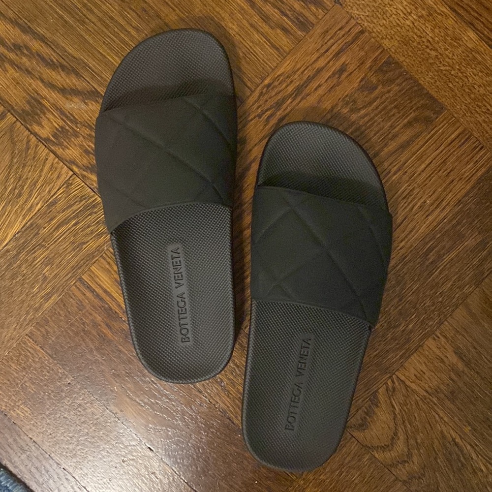 Bottega Veneta Slider Quilted Rubber Pool Slides size 38